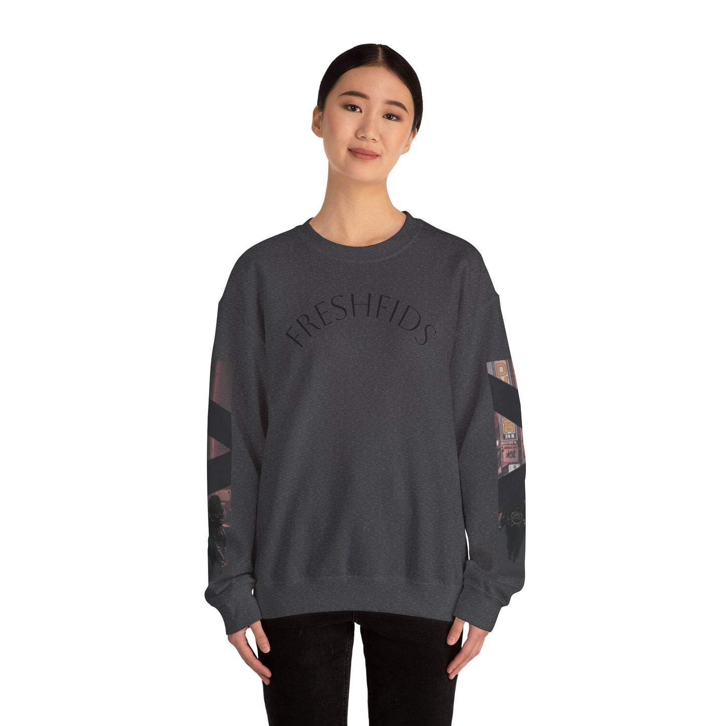 FreshFids Tokyo Urban Vibes - Sweatshirt