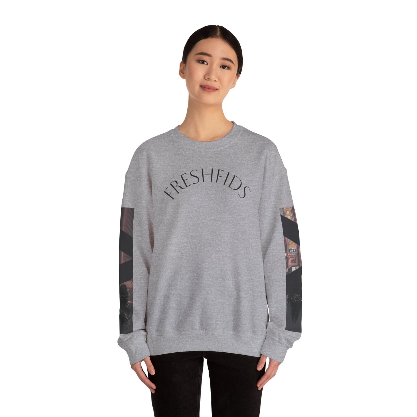 FreshFids Tokyo Urban Vibes - Sweatshirt