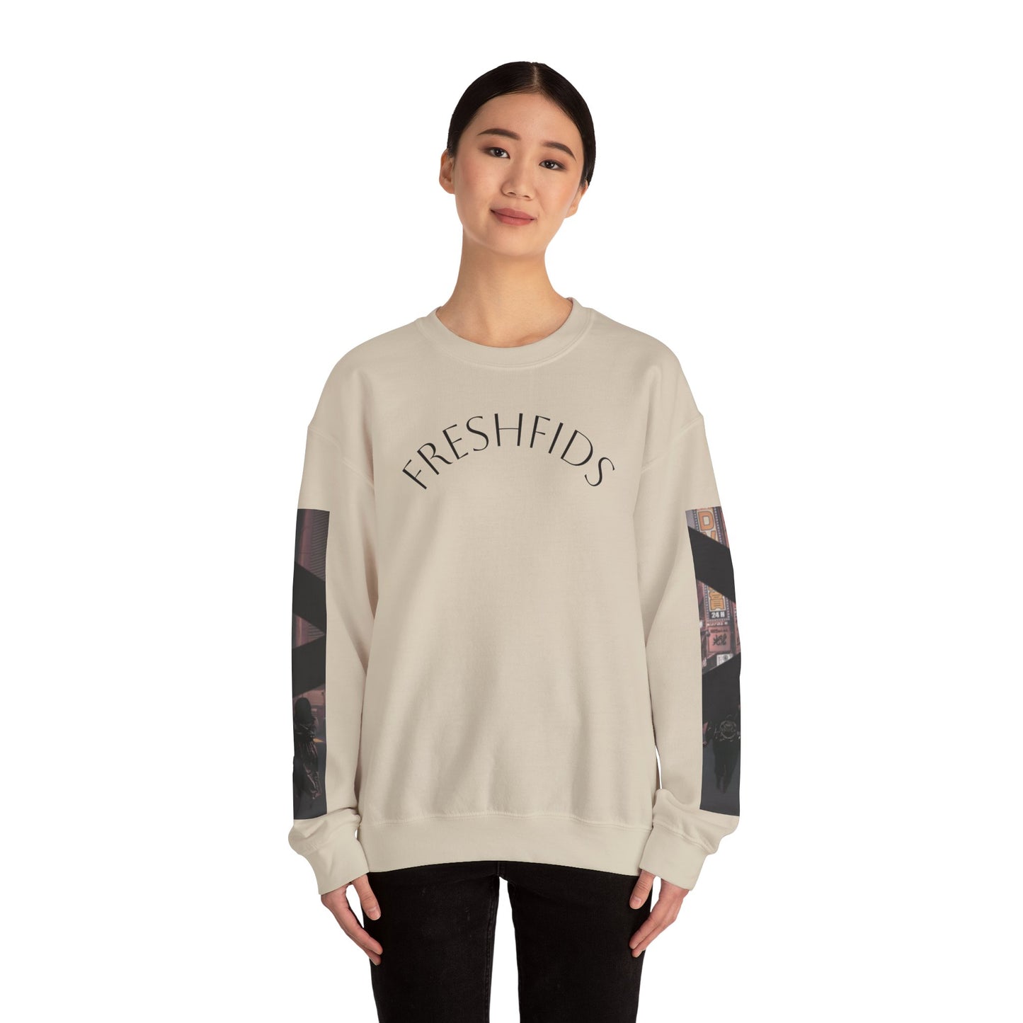 FreshFids Tokyo Urban Vibes - Sweatshirt