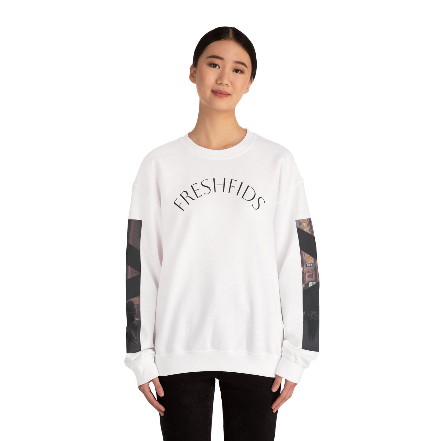 FreshFids Tokyo Urban Vibes - Sweatshirt